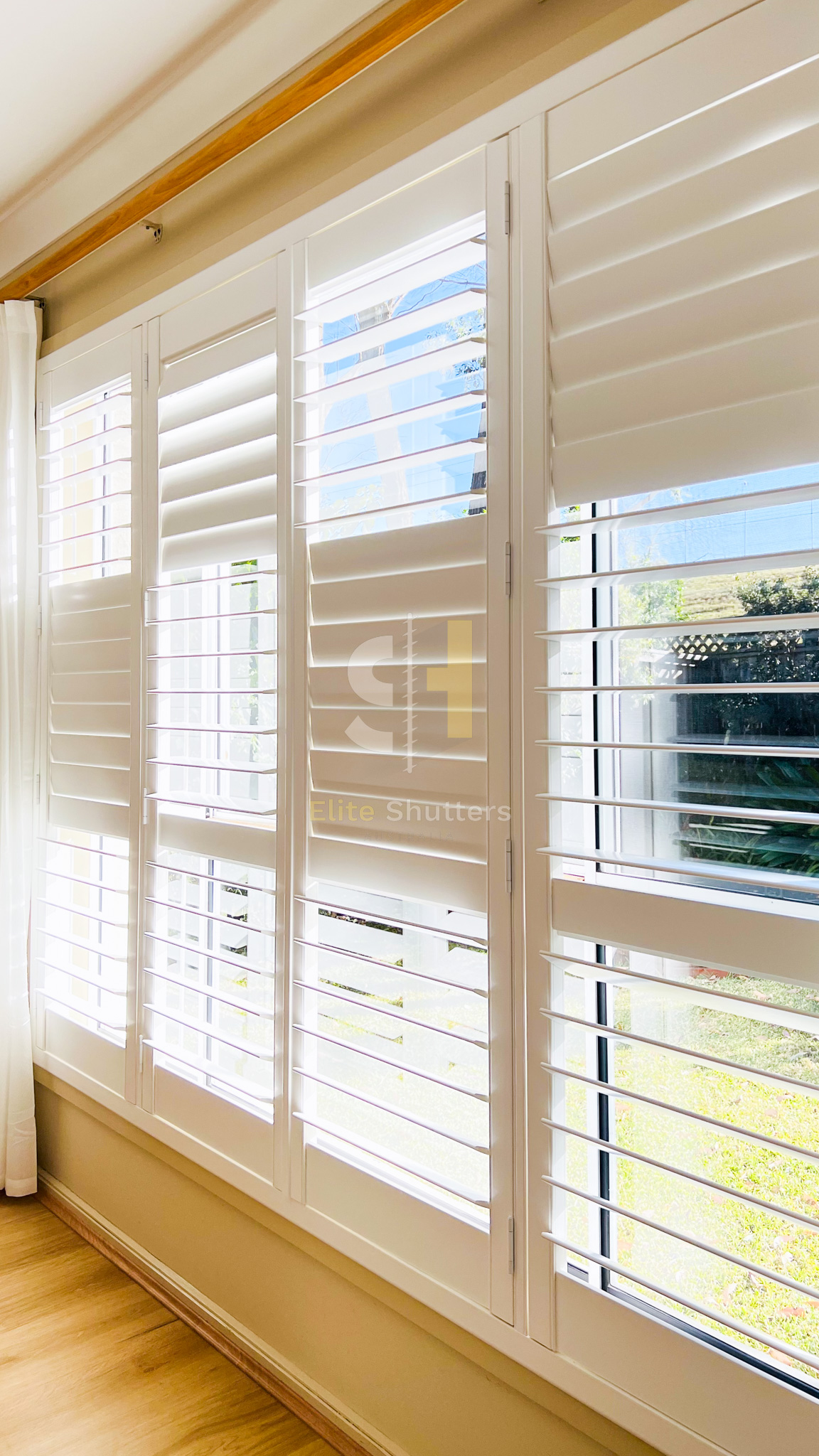 Interior plantation shutters