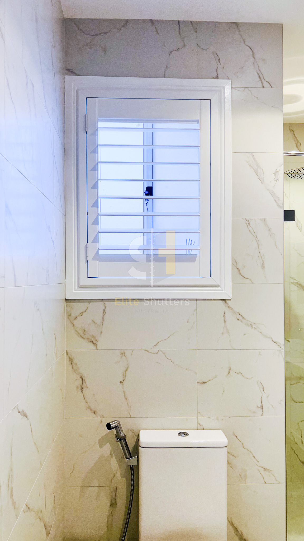 Custom plantation shutters